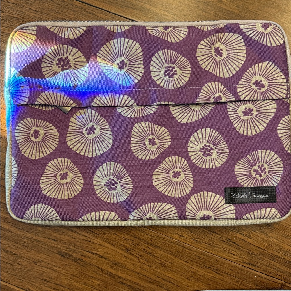 Lotta Jansdotter | Purple and Cream Patterned Laptop Sleeve | Targus Laptop Case